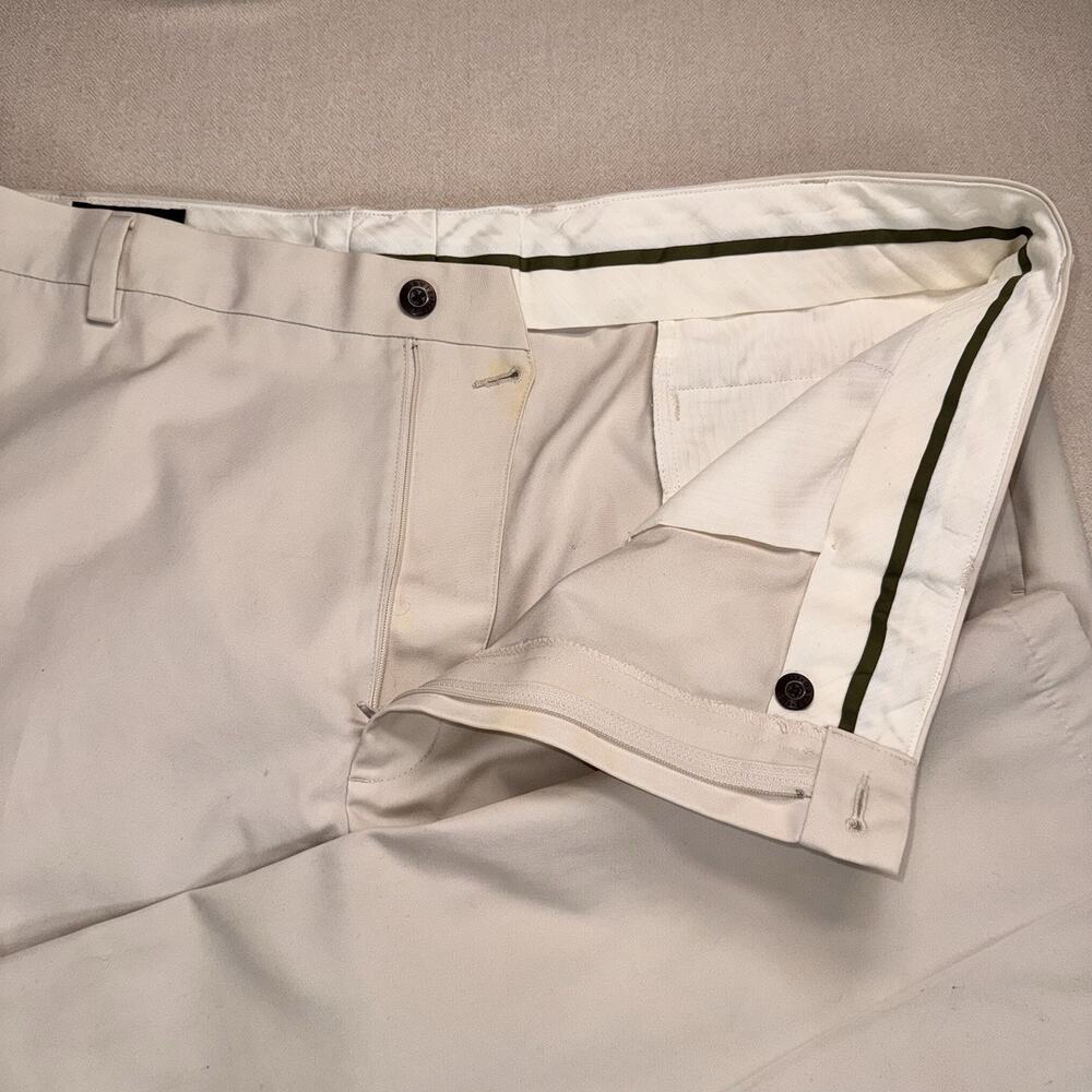 ORVIS Brand Pants 44x30 Men's Off-White Khaki Style Tapered Leg - Picture 3 of 7